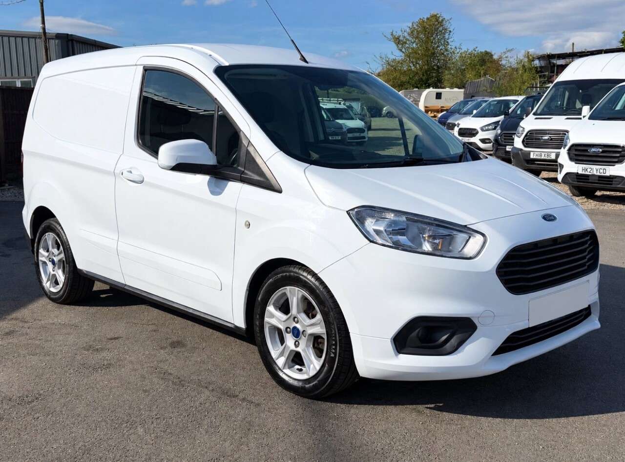 A 2022 FORD TRANSIT COURIER 1.5 TDCi Limited Panel Van 5dr Diesel Manual L1 Euro 6 (100 ps) A 2022 FORD TRANSIT COURIER 1.5 TDCi Limited Panel Van 5dr Diesel Manual L1 Euro 6 (100 ps)