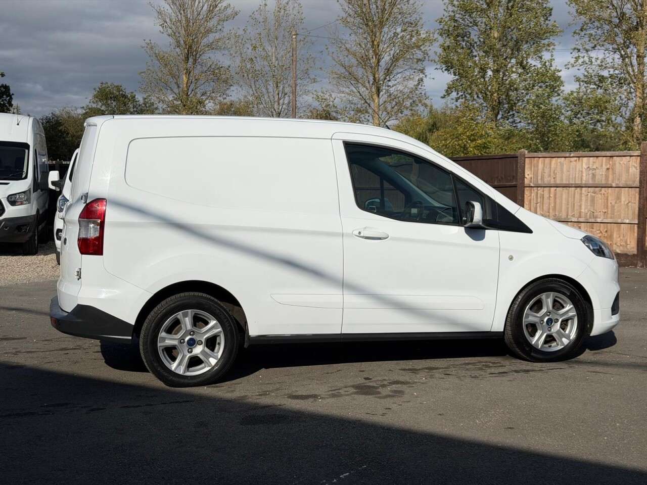 2022 FORD TRANSIT COURIER 2022 FORD TRANSIT COURIER