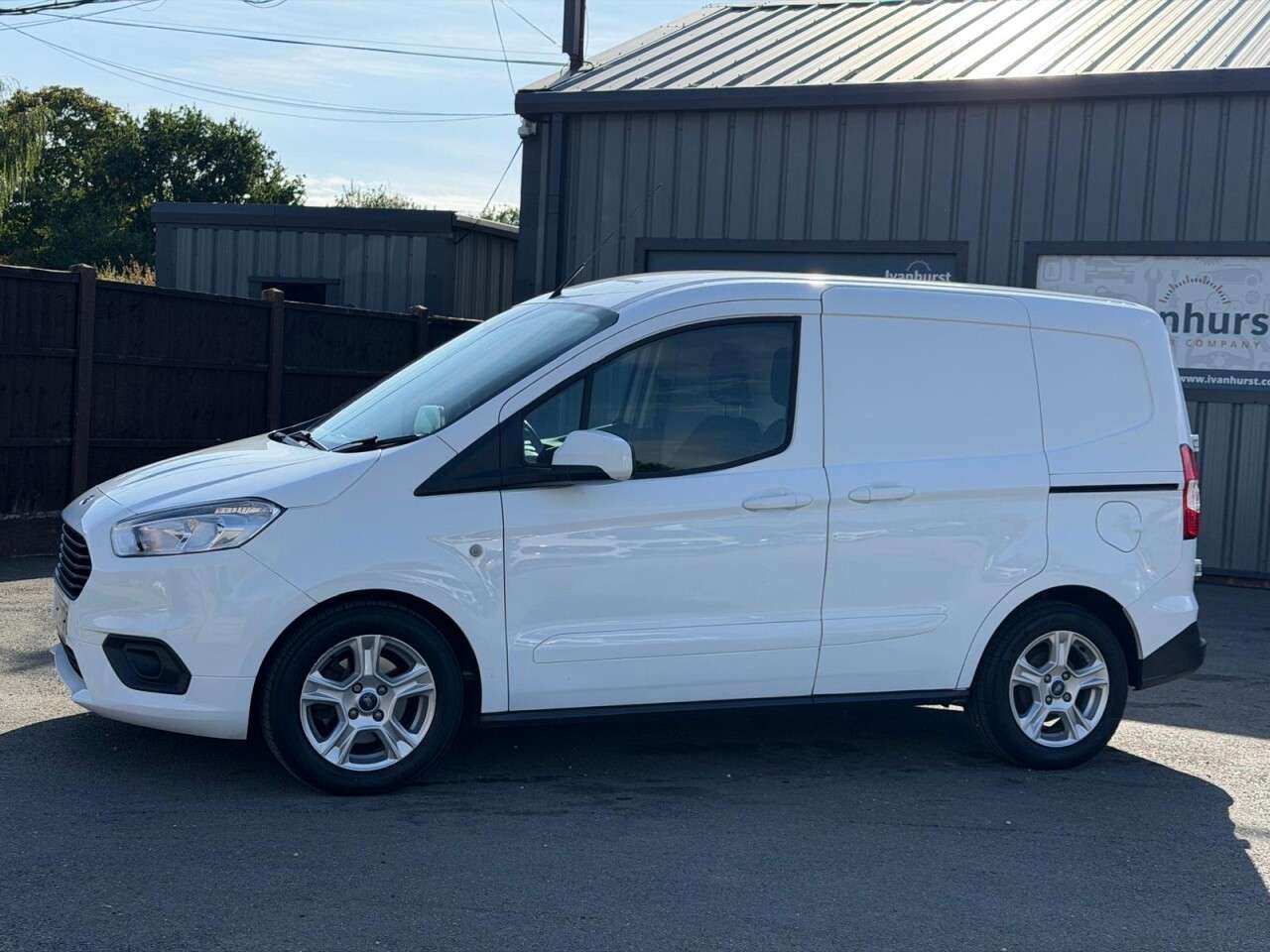 2022 FORD TRANSIT COURIER 2022 FORD TRANSIT COURIER