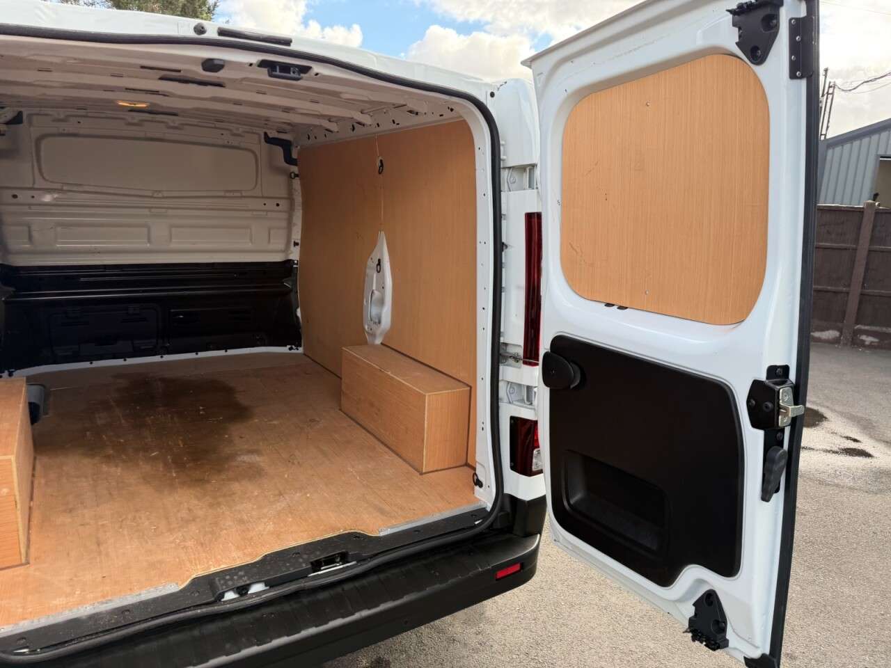 2021 RENAULT TRAFIC 2021 RENAULT TRAFIC