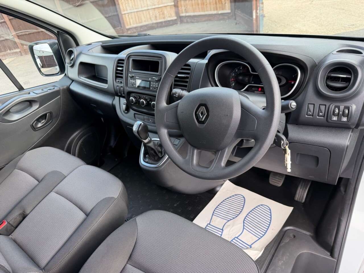 2021 RENAULT TRAFIC 2021 RENAULT TRAFIC