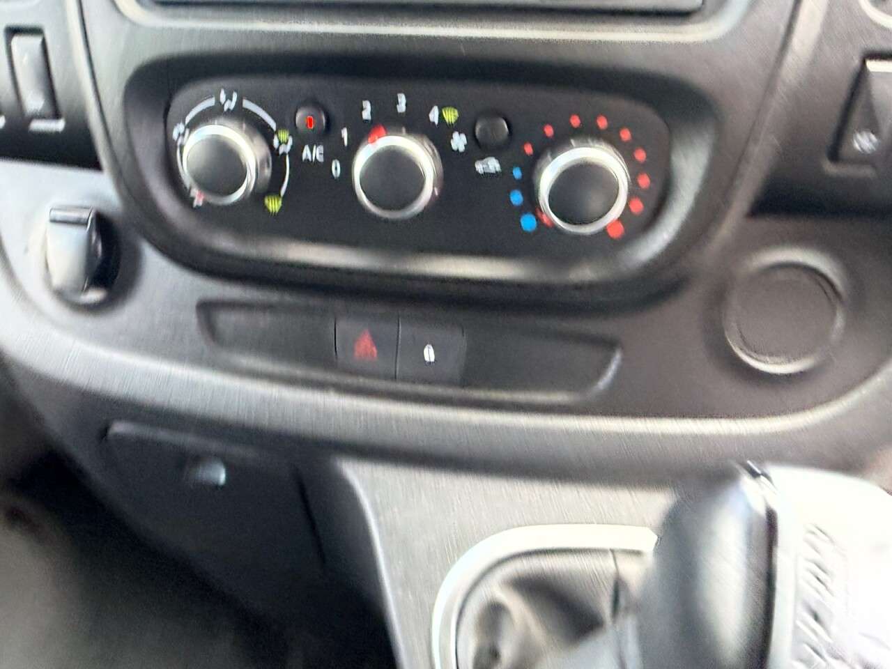 2021 RENAULT TRAFIC 2021 RENAULT TRAFIC