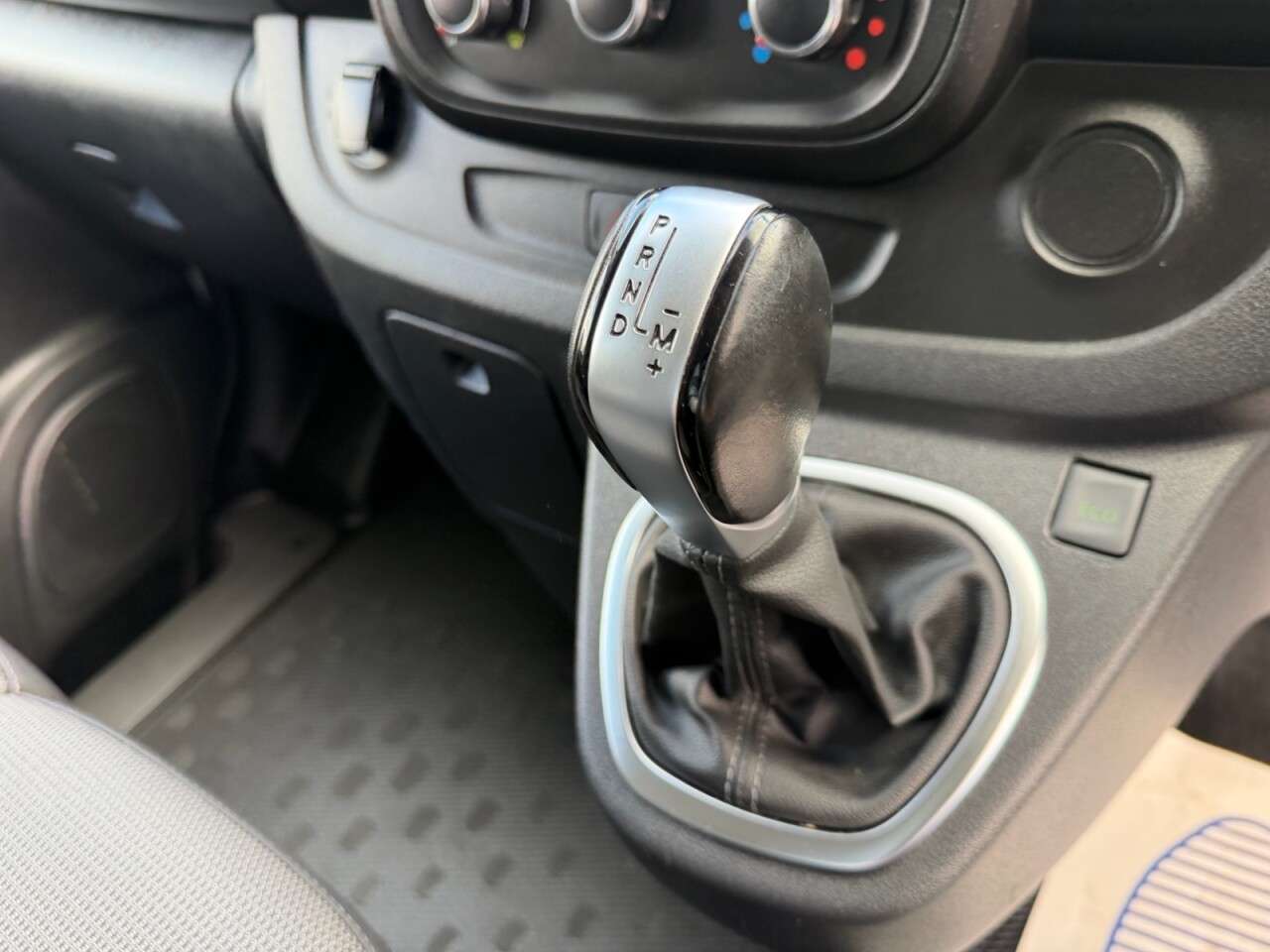2021 RENAULT TRAFIC 2021 RENAULT TRAFIC