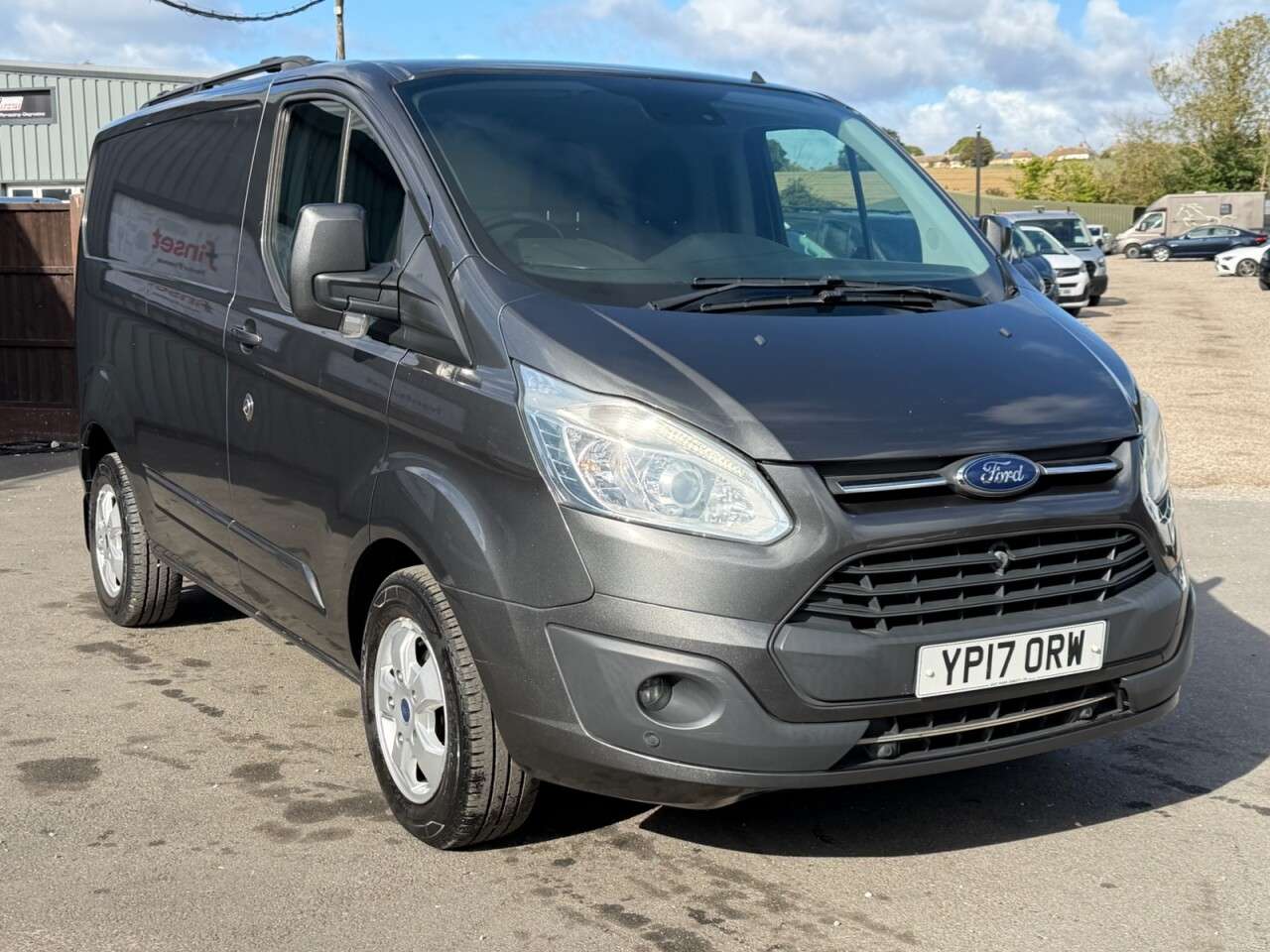 A 2017 FORD TRANSIT CUSTOM 2.0 TDCi 270 Limited Panel Van 5dr Diesel Manual L1 H1 (163 g/km, 128 bhp) A 2017 FORD TRANSIT CUSTOM 2.0 TDCi 270 Limited Panel Van 5dr Diesel Manual L1 H1 (163 g/km, 128 bhp)