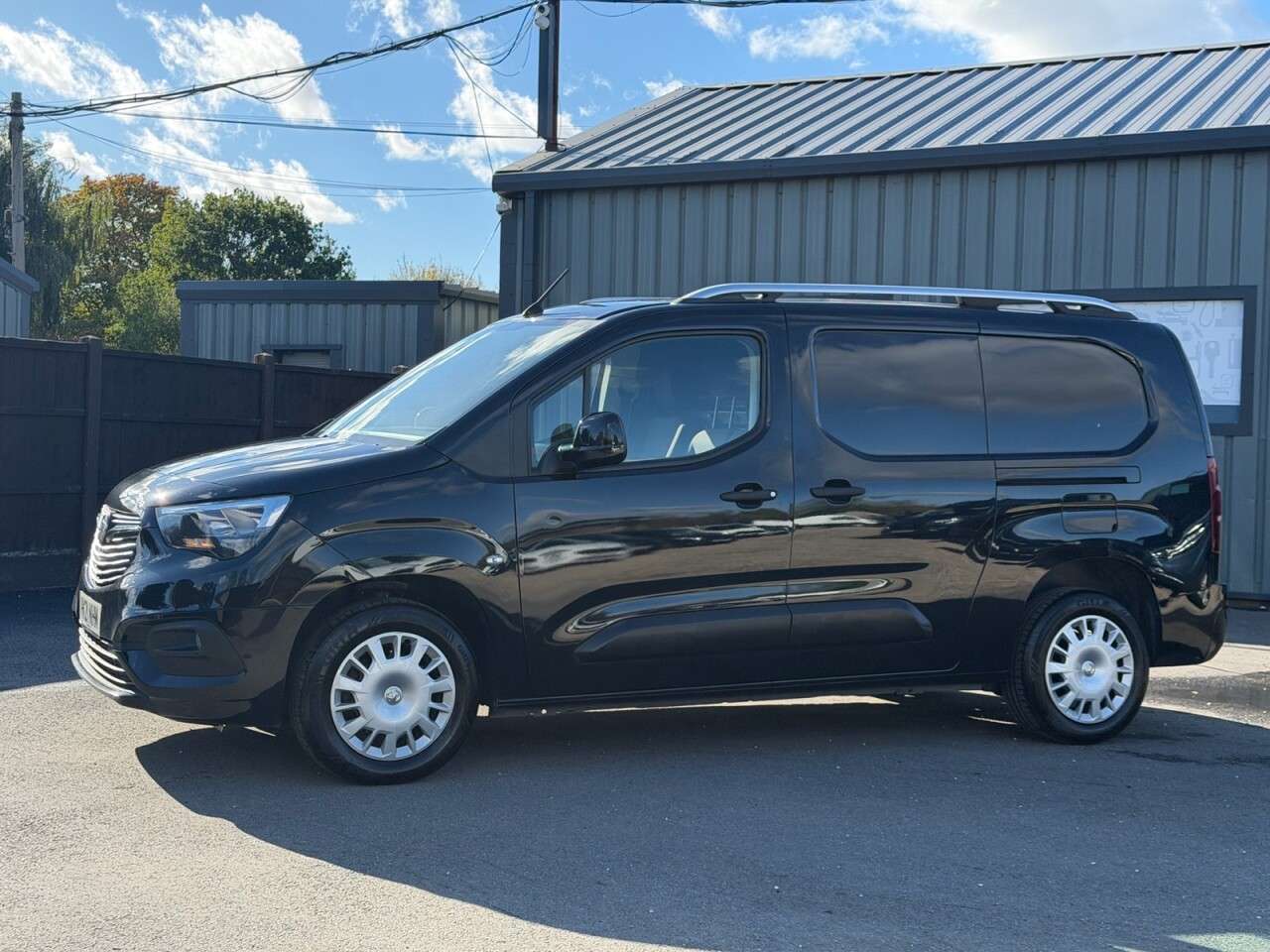 A 2021 VAUXHALL COMBO 1.5 Turbo D 2300 Sportive Panel Van 4dr Diesel Manual L2 H1 Euro 6 (100 ps) A 2021 VAUXHALL COMBO 1.5 Turbo D 2300 Sportive Panel Van 4dr Diesel Manual L2 H1 Euro 6 (100 ps)