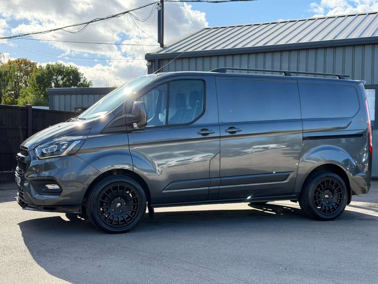 A 2019 FORD TRANSIT CUSTOM 2.0 280 EcoBlue Limited Panel Van 5dr Diesel Manual L1 H1 Euro 6 (130 ps) A 2019 FORD TRANSIT CUSTOM 2.0 280 EcoBlue Limited Panel Van 5dr Diesel Manual L1 H1 Euro 6 (130 ps)