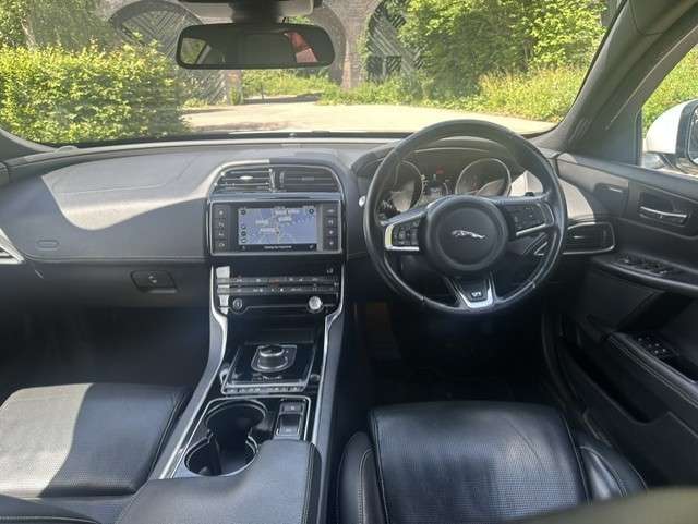 2016 JAGUAR XE 2016 JAGUAR XE