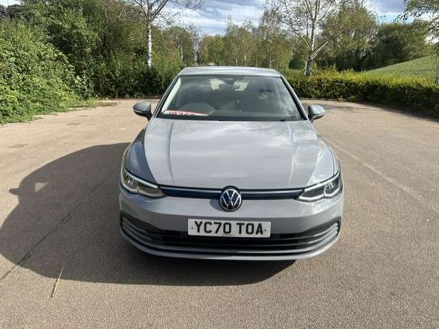A 2020 VOLKSWAGEN GOLF 1.0 TSI Life Hatchback 5dr Petrol Manual Euro 6 (s/s) (110 ps) A 2020 VOLKSWAGEN GOLF 1.0 TSI Life Hatchback 5dr Petrol Manual Euro 6 (s/s) (110 ps)