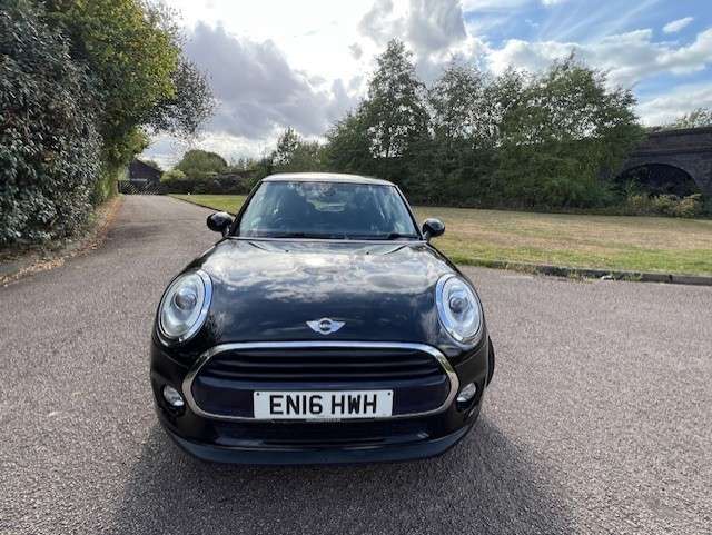 A 2016 MINI COOPER COOPER 3-Door A 2016 MINI COOPER COOPER 3-Door