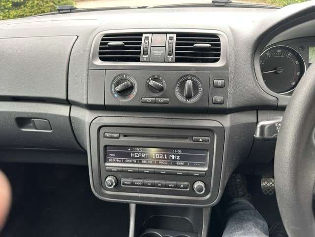 2015 SKODA FABIA 2015 SKODA FABIA