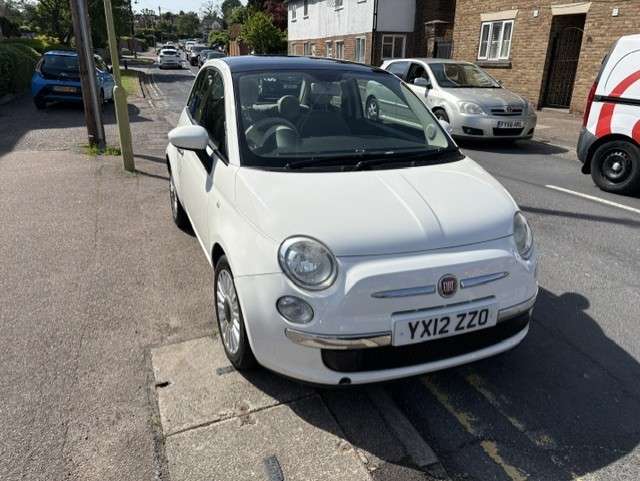 A 2012 FIAT 500 1.2 Lounge Hatchback 3dr Petrol Manual Euro 5 (s/s) (69 bhp) A 2012 FIAT 500 1.2 Lounge Hatchback 3dr Petrol Manual Euro 5 (s/s) (69 bhp)