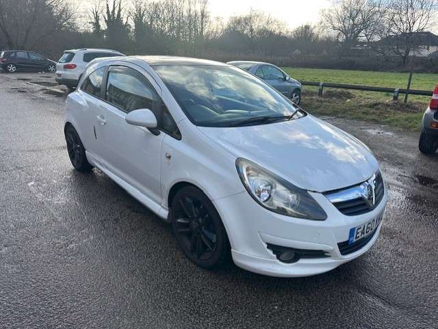 A 2010 VAUXHALL CORSA 1.2i 16v Limited Edition Hatchback 3dr Petrol Manual (a/c) (124 g/km, 84 bhp) A 2010 VAUXHALL CORSA 1.2i 16v Limited Edition Hatchback 3dr Petrol Manual (a/c) (124 g/km, 84 bhp)