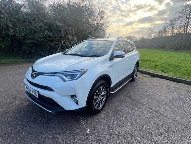 A 2016 TOYOTA RAV4 2.5 VVT-h Business Edition Plus SUV 5dr Petrol Hybrid CVT Euro 6 (s/s) (197 ps) A 2016 TOYOTA RAV4 2.5 VVT-h Business Edition Plus SUV 5dr Petrol Hybrid CVT Euro 6 (s/s) (197 ps)