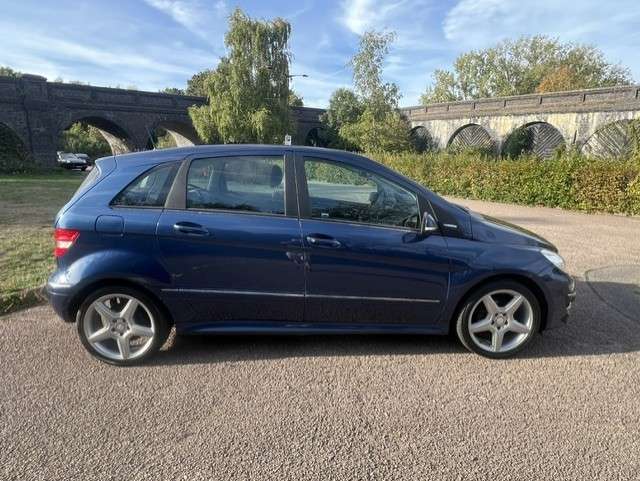 A 2010 MERCEDES-BENZ B CLASS 1.7 B180 BlueEfficiency Sport MPV 5dr Petrol Manual (146 g/km, 116 bhp) A 2010 MERCEDES-BENZ B CLASS 1.7 B180 BlueEfficiency Sport MPV 5dr Petrol Manual (146 g/km, 116 bhp)