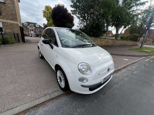 A 2012 FIAT 500 1.2 Lounge Hatchback 3dr Petrol Manual Euro 5 (s/s) (69 bhp) A 2012 FIAT 500 1.2 Lounge Hatchback 3dr Petrol Manual Euro 5 (s/s) (69 bhp)