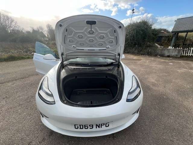 2020 TESLA MODEL 3 2020 TESLA MODEL 3
