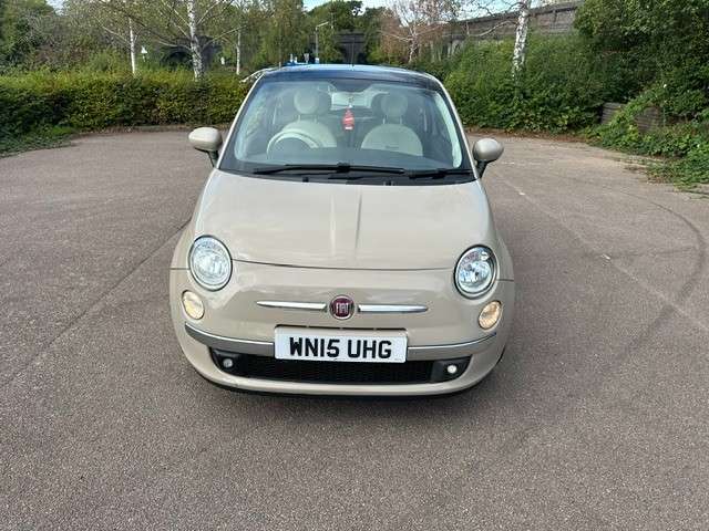 A 2015 FIAT 500 1.2 Lounge Hatchback 3dr Petrol Manual Euro 6 (s/s) (69 bhp) A 2015 FIAT 500 1.2 Lounge Hatchback 3dr Petrol Manual Euro 6 (s/s) (69 bhp)