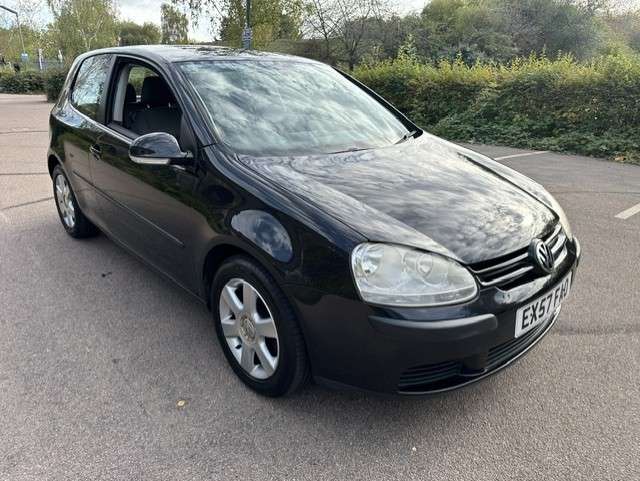 A 2007 VOLKSWAGEN GOLF 1.6 FSI S Hatchback 3dr Petrol Manual (159 g/km, 113 bhp) A 2007 VOLKSWAGEN GOLF 1.6 FSI S Hatchback 3dr Petrol Manual (159 g/km, 113 bhp)