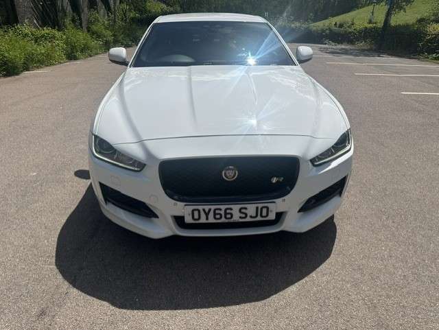 A 2016 JAGUAR XE 2.0d R-Sport Saloon 4dr Diesel Auto AWD Euro 6 (s/s) (180 ps) A 2016 JAGUAR XE 2.0d R-Sport Saloon 4dr Diesel Auto AWD Euro 6 (s/s) (180 ps)