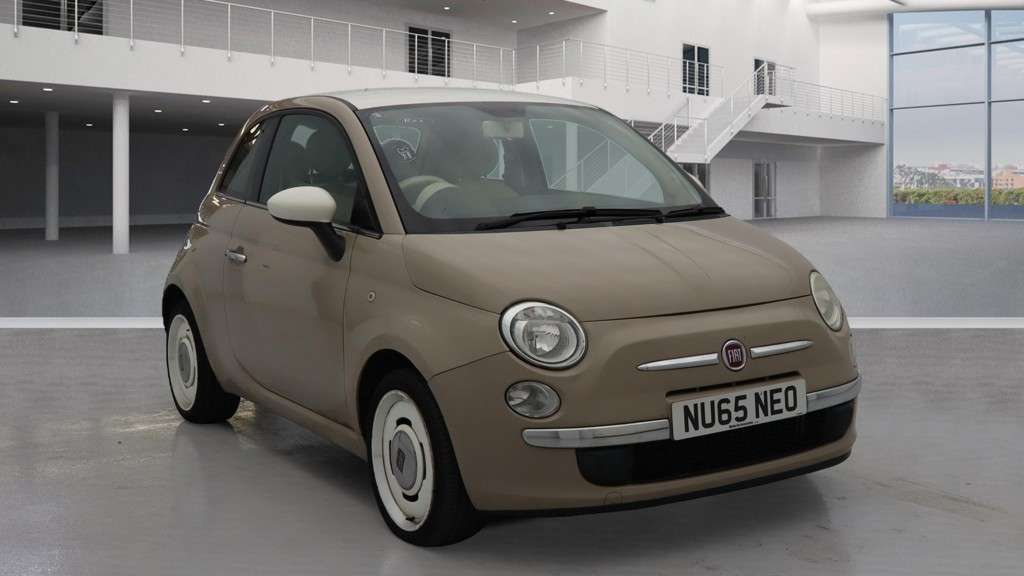 A 2015 FIAT 500 1.2 Vintage 57 Hatchback 3dr Petrol Manual Euro 6 (s/s) (69 bhp) A 2015 FIAT 500 1.2 Vintage 57 Hatchback 3dr Petrol Manual Euro 6 (s/s) (69 bhp)