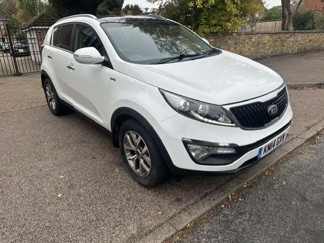 A 2014 KIA SPORTAGE 2.0 CRDi KX-2 SUV 5dr Diesel Manual AWD Euro 5 (134 bhp) A 2014 KIA SPORTAGE 2.0 CRDi KX-2 SUV 5dr Diesel Manual AWD Euro 5 (134 bhp)