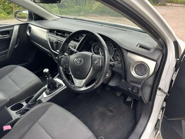 2013 TOYOTA AURIS 2013 TOYOTA AURIS