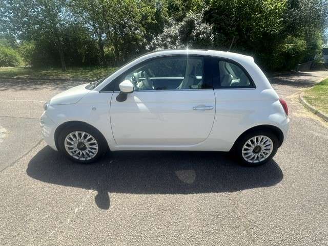 A 2016 FIAT 500 1.2 Lounge Hatchback 3dr Petrol Manual Euro 6 (s/s) (69 bhp) A 2016 FIAT 500 1.2 Lounge Hatchback 3dr Petrol Manual Euro 6 (s/s) (69 bhp)