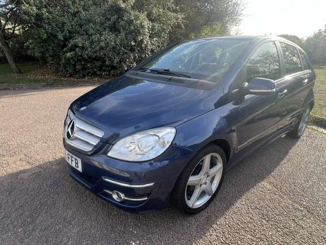 A 2010 MERCEDES-BENZ B CLASS 1.7 B180 BlueEfficiency Sport MPV 5dr Petrol Manual (146 g/km, 116 bhp) A 2010 MERCEDES-BENZ B CLASS 1.7 B180 BlueEfficiency Sport MPV 5dr Petrol Manual (146 g/km, 116 bhp)