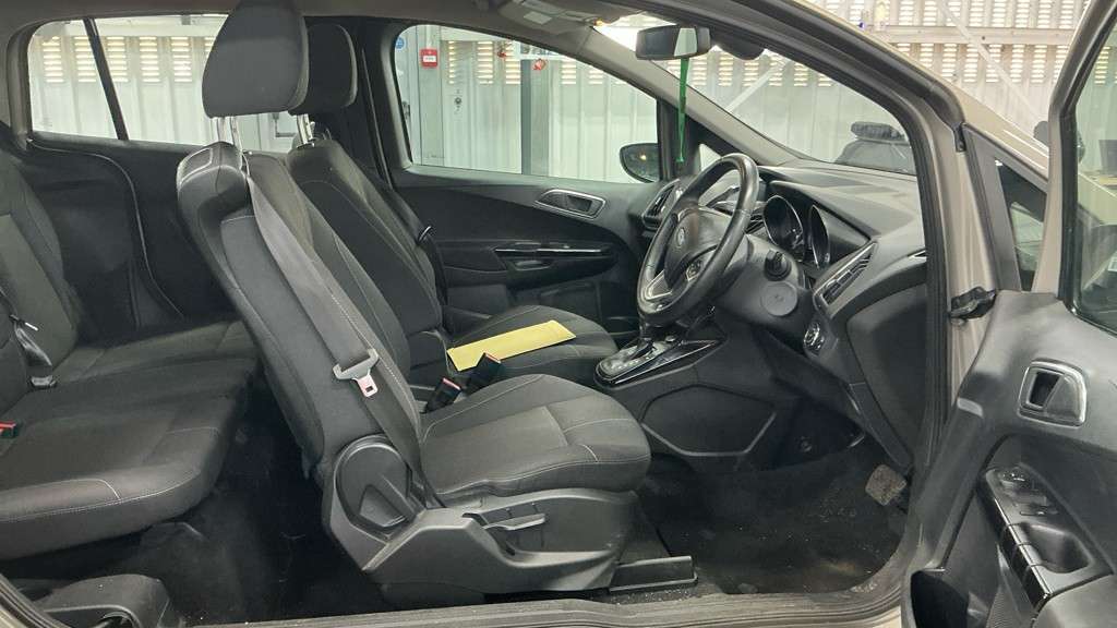 A 2014 FORD B-MAX 1.6 Titanium MPV 5dr Petrol Powershift Euro 5 (105 ps) A 2014 FORD B-MAX 1.6 Titanium MPV 5dr Petrol Powershift Euro 5 (105 ps)