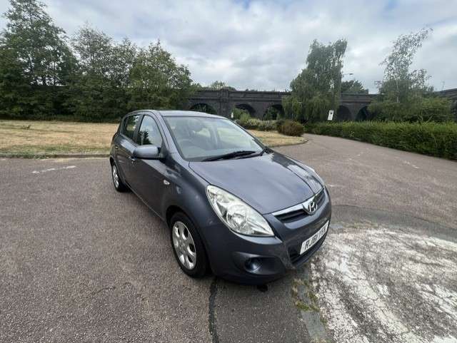 A 2011 HYUNDAI I20 1.4 Comfort Hatchback 5dr Petrol Manual Euro 5 (99 bhp) A 2011 HYUNDAI I20 1.4 Comfort Hatchback 5dr Petrol Manual Euro 5 (99 bhp)