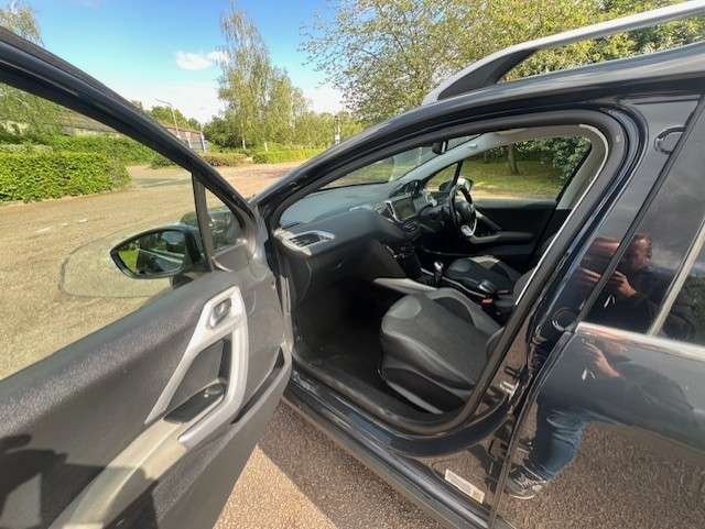 2017 PEUGEOT 2008 2017 PEUGEOT 2008
