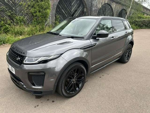 A 2015 LAND ROVER RANGE ROVER EVOQUE 2.0 TD4 HSE Dynamic SUV 5dr Diesel Auto 4WD Euro 6 (s/s) (180 ps) A 2015 LAND ROVER RANGE ROVER EVOQUE 2.0 TD4 HSE Dynamic SUV 5dr Diesel Auto 4WD Euro 6 (s/s) (180 ps)