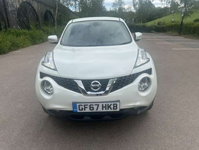 A 2017 NISSAN JUKE 1.6 N-Connecta SUV 5dr Petrol XTRON Euro 6 (117 ps) A 2017 NISSAN JUKE 1.6 N-Connecta SUV 5dr Petrol XTRON Euro 6 (117 ps)
