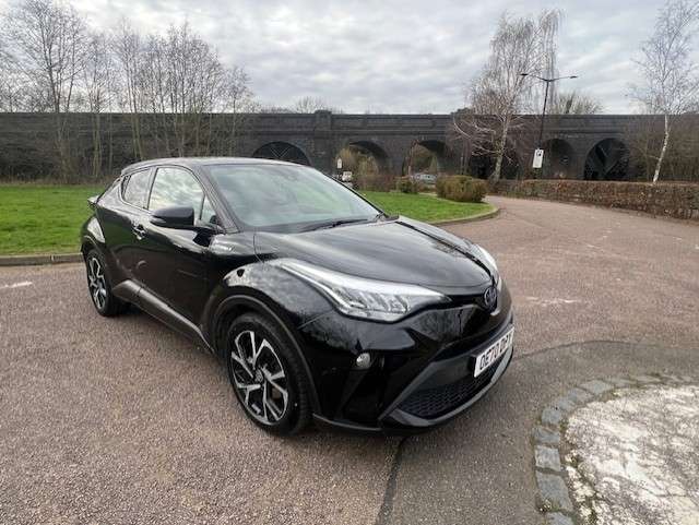 A 2020 TOYOTA C-HR 1.8 VVT-h Design SUV 5dr Petrol Hybrid CVT Euro 6 (s/s) (122 ps) A 2020 TOYOTA C-HR 1.8 VVT-h Design SUV 5dr Petrol Hybrid CVT Euro 6 (s/s) (122 ps)