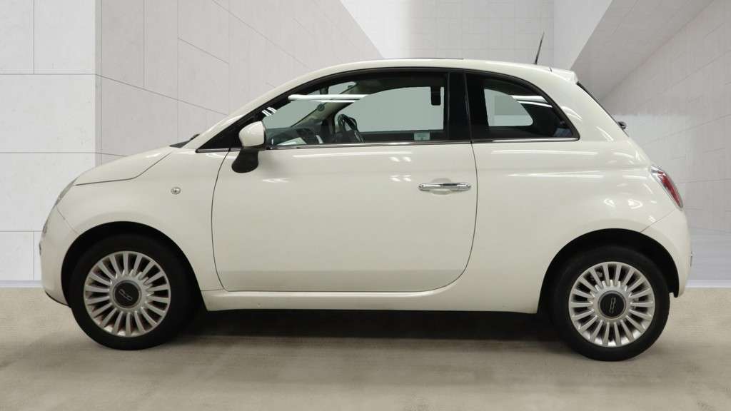 A 2012 FIAT 500 1.2 Lounge Hatchback 3dr Petrol Manual Euro 4 (69 bhp) A 2012 FIAT 500 1.2 Lounge Hatchback 3dr Petrol Manual Euro 4 (69 bhp)