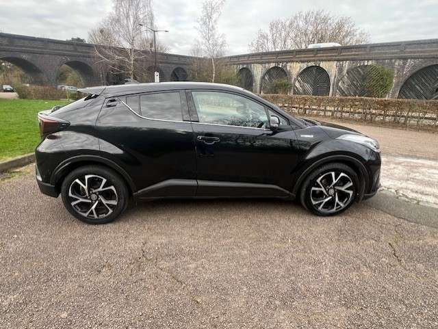A 2020 TOYOTA C-HR 1.8 VVT-h Design SUV 5dr Petrol Hybrid CVT Euro 6 (s/s) (122 ps) A 2020 TOYOTA C-HR 1.8 VVT-h Design SUV 5dr Petrol Hybrid CVT Euro 6 (s/s) (122 ps)