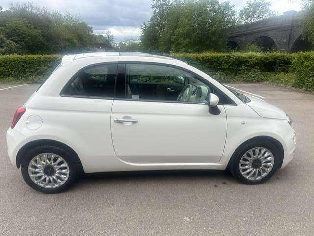 A 2019 FIAT 500 1.2 Lounge Hatchback 3dr Petrol Manual Euro 6 (s/s) (69 bhp) A 2019 FIAT 500 1.2 Lounge Hatchback 3dr Petrol Manual Euro 6 (s/s) (69 bhp)