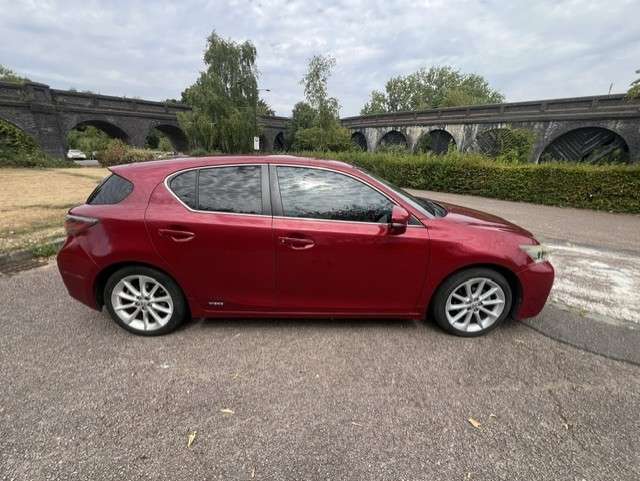 A 2011 LEXUS CT 1.8 200h SE-L Hatchback 5dr Petrol Hybrid CVT Euro 5 (s/s) (136 ps) A 2011 LEXUS CT 1.8 200h SE-L Hatchback 5dr Petrol Hybrid CVT Euro 5 (s/s) (136 ps)