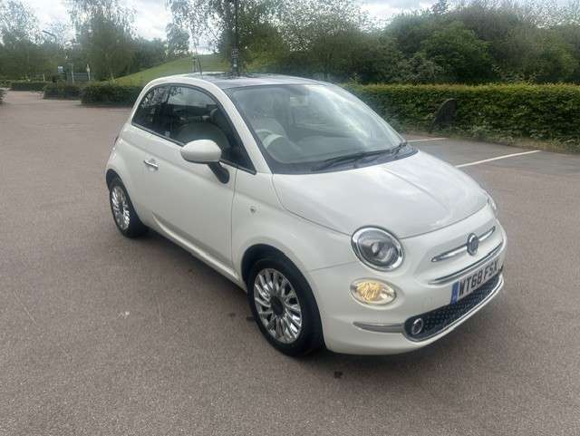 A 2019 FIAT 500 1.2 Lounge Hatchback 3dr Petrol Manual Euro 6 (s/s) (69 bhp) A 2019 FIAT 500 1.2 Lounge Hatchback 3dr Petrol Manual Euro 6 (s/s) (69 bhp)