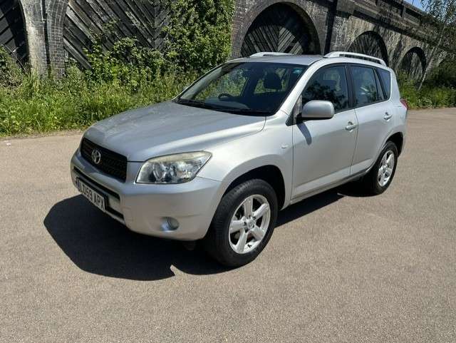 A 2009 TOYOTA RAV4 A 2009 TOYOTA RAV4