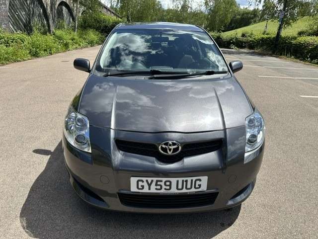 A 2009 TOYOTA AURIS 1.33 VVT-i TR Hatchback 5dr Petrol Manual (s/s) (135 g/km, 100 bhp) A 2009 TOYOTA AURIS 1.33 VVT-i TR Hatchback 5dr Petrol Manual (s/s) (135 g/km, 100 bhp)