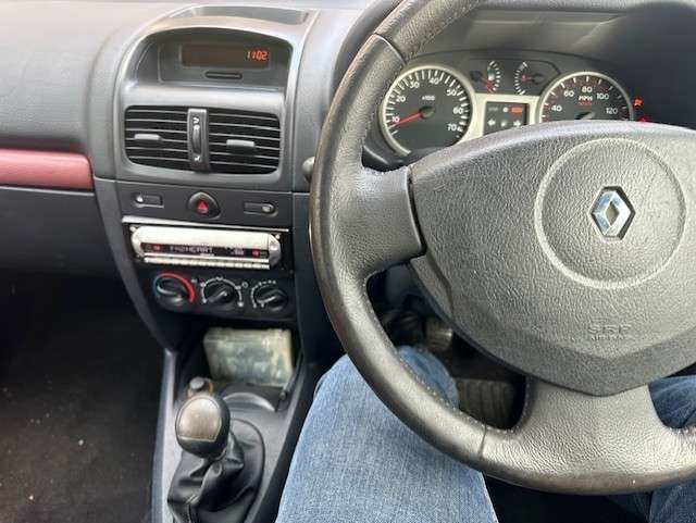 2003 RENAULT CLIO 2003 RENAULT CLIO