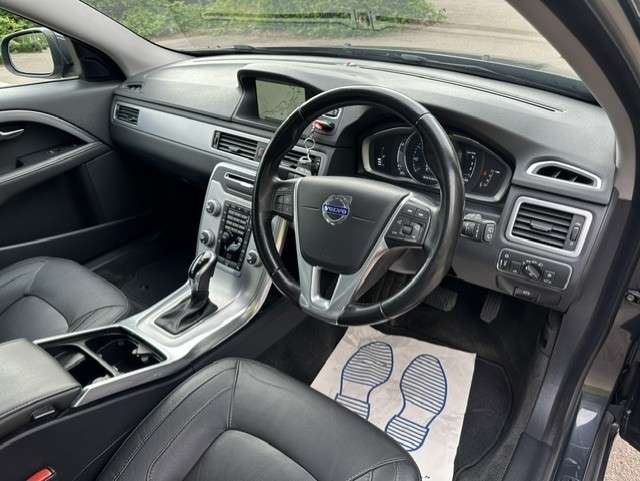 2015 VOLVO V70 2015 VOLVO V70