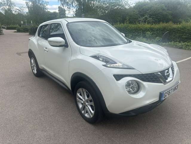 A 2017 NISSAN JUKE 1.6 N-Connecta SUV 5dr Petrol XTRON Euro 6 (117 ps) A 2017 NISSAN JUKE 1.6 N-Connecta SUV 5dr Petrol XTRON Euro 6 (117 ps)