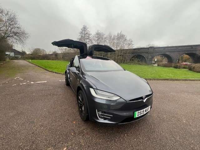 2019 TESLA MODEL X 2019 TESLA MODEL X