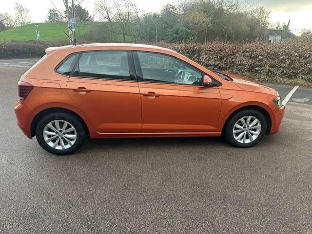 A 2018 VOLKSWAGEN POLO 1.0 TSI SE Hatchback 5dr Petrol Manual Euro 6 (s/s) (95 ps) A 2018 VOLKSWAGEN POLO 1.0 TSI SE Hatchback 5dr Petrol Manual Euro 6 (s/s) (95 ps)