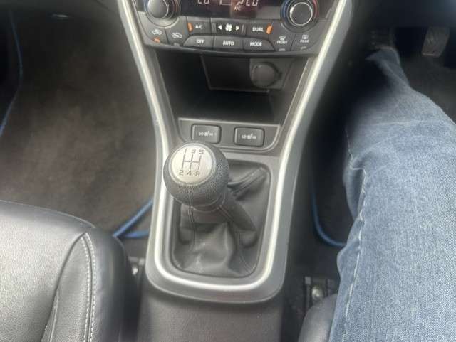 2015 SUZUKI SX4 2015 SUZUKI SX4