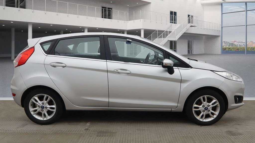 A 2015 FORD FIESTA 1.25 Zetec Hatchback 5dr Petrol Manual Euro 6 (82 ps) A 2015 FORD FIESTA 1.25 Zetec Hatchback 5dr Petrol Manual Euro 6 (82 ps)