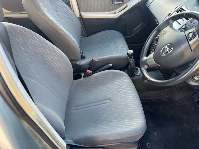 2009 TOYOTA YARIS 2009 TOYOTA YARIS