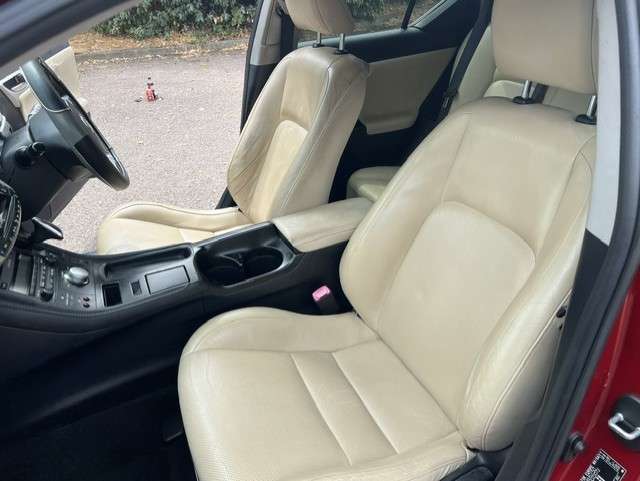 2011 LEXUS CT 2011 LEXUS CT